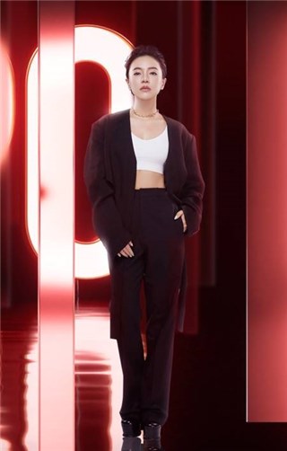 丁当起航《乘风破浪的姐姐》 唱太好获低分引热议