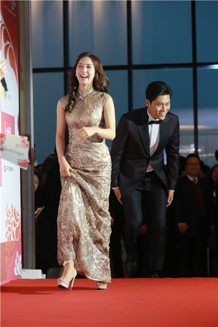 Nana、李贞贤、李东辉等出席第六届大韩民国TOP STAR奖颁奖典礼