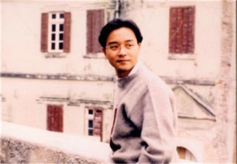 张国荣逝世15周年 唐鹤德以明月表心中思念