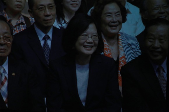 余天举办《传奇50》演唱会