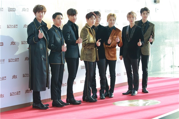 第31届金唱片大赏唱片部门颁奖典礼 Seventeen、I.O.I、防弹少年团等亮相红毯仪式