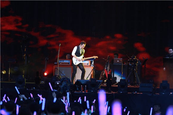 五月天《JUST ROCK IT 2016就是演唱会》台北站