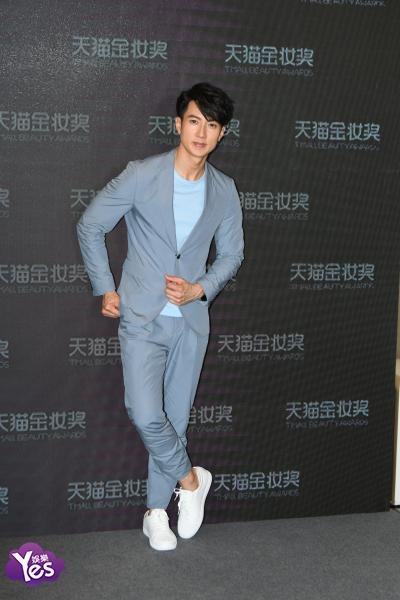 〈Yes 上海现场〉吴尊透露保养心得注重眼部护肤 称太太平时不常化妆