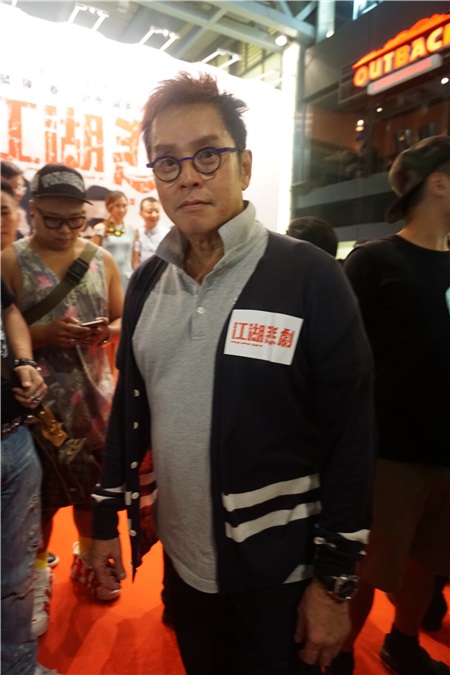 谭咏麟、陈小春、伍咏薇和戚美珍等出席电影《江湖悲剧》首映礼