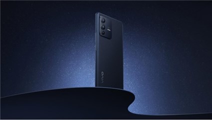 图片为vivo S12 Pro耀黑配色