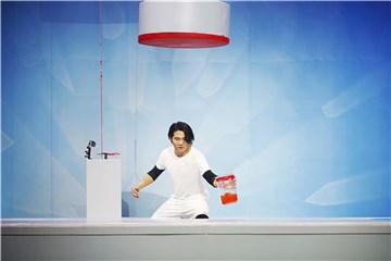 曹格挑战“千钧一发”
