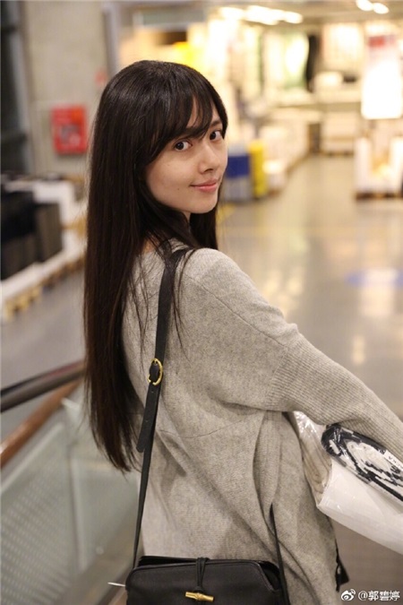 郭碧婷一早晒美照 令人着迷不已(文化anna)