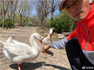 一张图看谢霆锋与容祖儿交情 要是换作其它人肯定生气