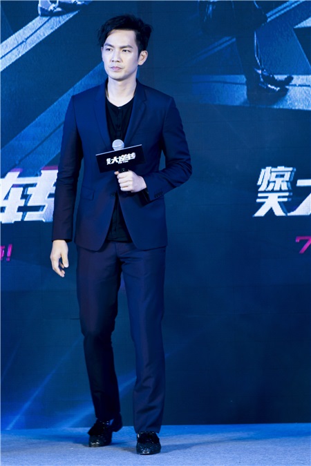 《惊天大逆转》全球首映 悬疑动作片新标杆领跑暑期档