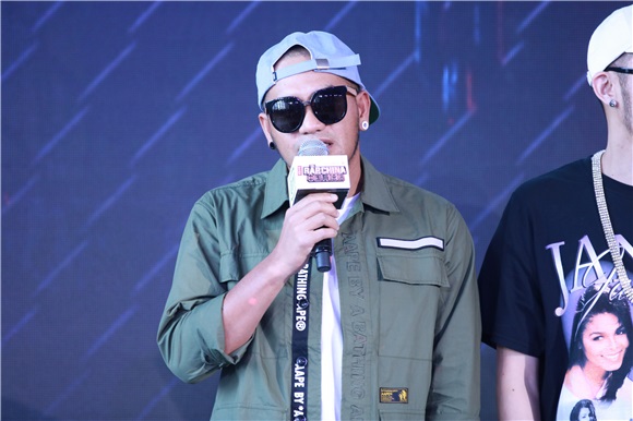 《中国有嘻哈》6.24开播 吴亦凡否认一秒变嘻哈