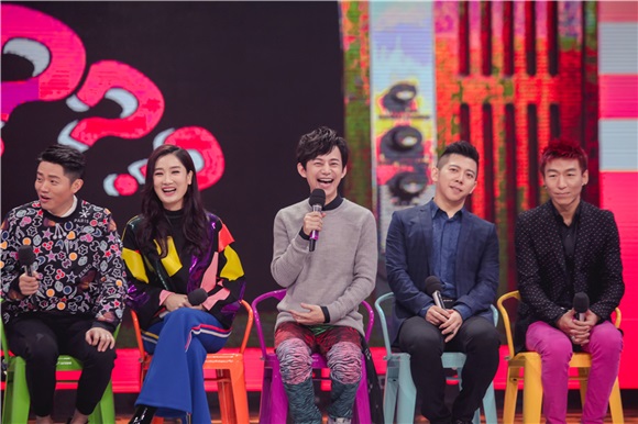 《快乐你懂的》神曲改编 羽泉VS凤凰传奇携手快乐家族上演PK战