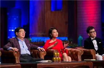龙宇现场为创业者指点迷津