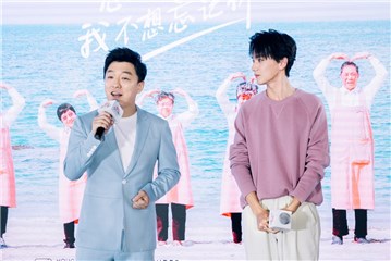 《忘不了餐厅》店长黄渤、店长助理张元坤
