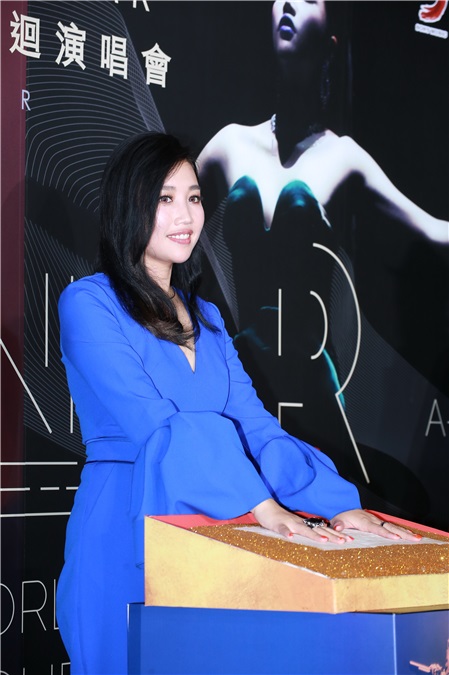 ALIN出席世界巡回演唱会DVD发行活动