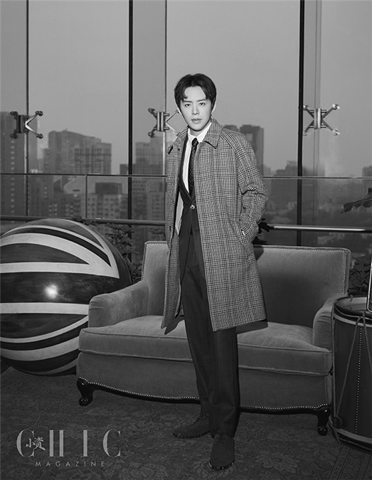 李云迪登杂志封面绅士十足 百变风格尽展优雅气质