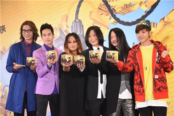 五月天玛莎、鼓鼓、乱弹阿翔、宇宙人等出席《乐高蝙蝠侠》电影