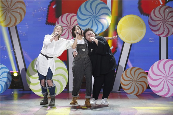 《天天向上》大开寝室音乐节 五月天蔡健雅陈粒青春来袭