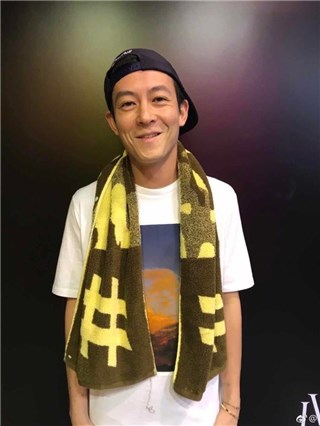 陈冠希又炫娃 女儿的眼睫毛又长又漂亮