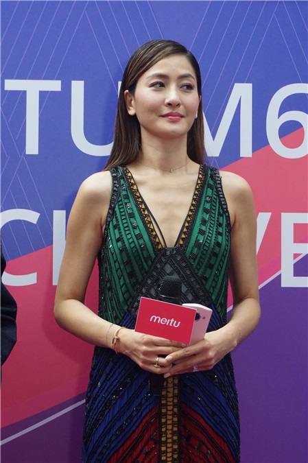 周秀娜、吴千语、周汶錡出席美颜手机发布会