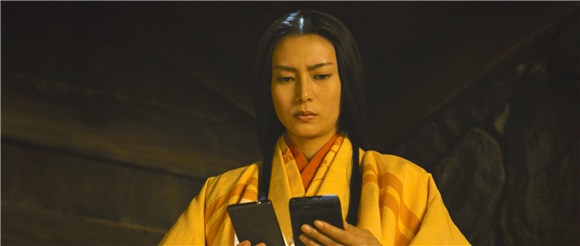 柴崎幸「原始人」出山 如古代穿越不知「智慧手机」