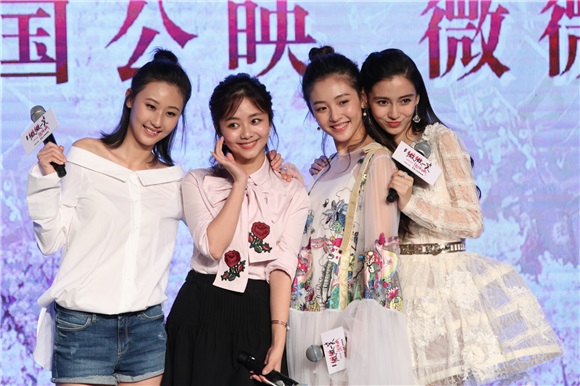 百变女神Angelababy美出新高度 完美演绎学霸女游神贝微微