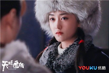 蒋依依饰演小红果