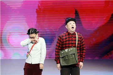 相声组合—“蠢得死”