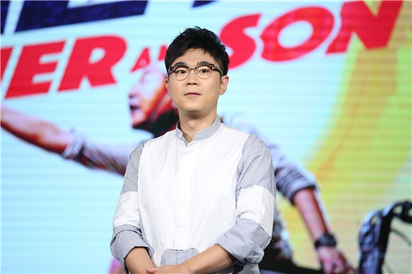 〈Yes北京现场〉大鹏、张天爱与乔杉出席《父子雄兵》首映发布 柳岩惊喜现身