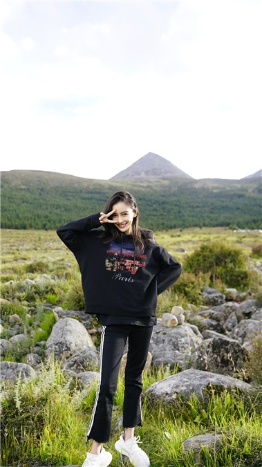Angelababy《创业时代》戏份杀青 赴4100米高地潜心钻研