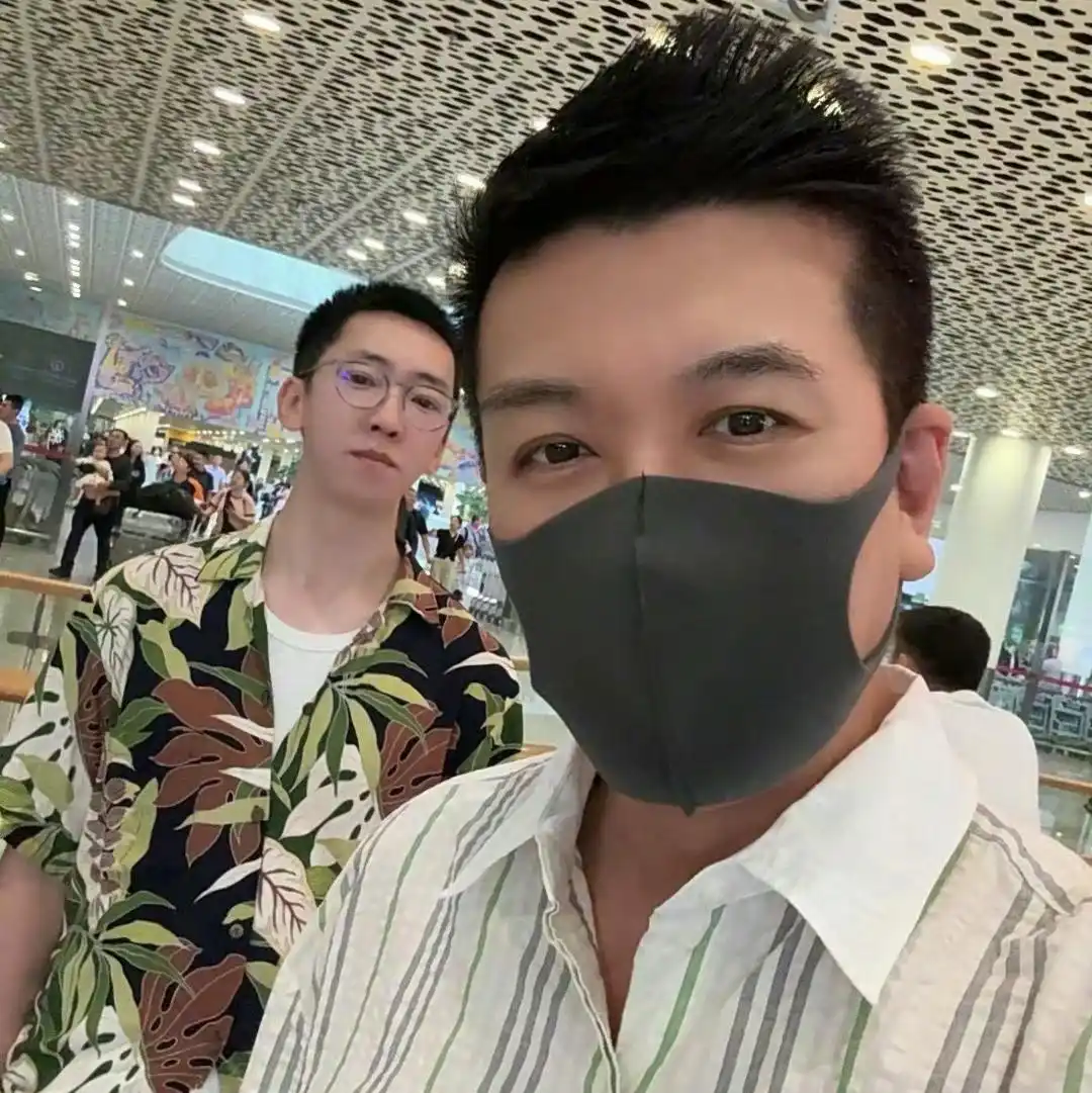 杨子水中戏网友辣评:女演员工伤 留几手大骂杨子不要脸