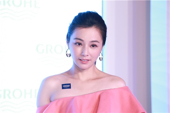 陈怡蓉出席卫浴品牌活动