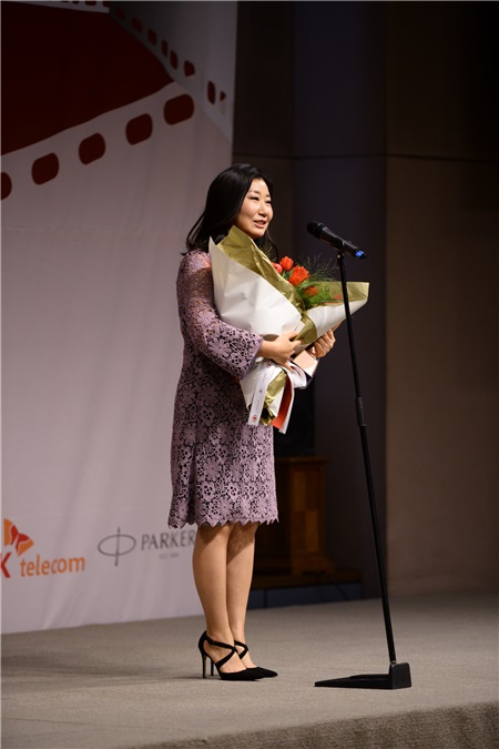 第8届韩国年度电影奖颁奖典礼 宋康昊、马东锡、罗美兰等到场出席