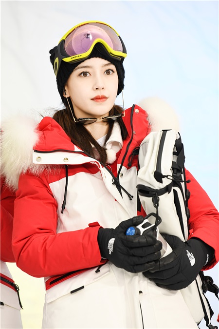 Angelababy《奔跑吧》喊话「海绵山」  接受刺骨冰水挑战