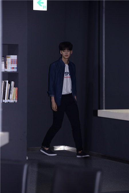 韩国新人男团Astro参加综艺节目《我爱偶像》的录制