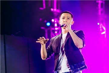 韩庚亮相D-DAY漂移电音节
