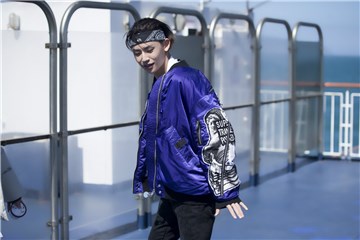 小鬼秀街舞