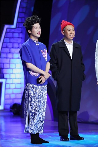 大张伟全身修长纤细