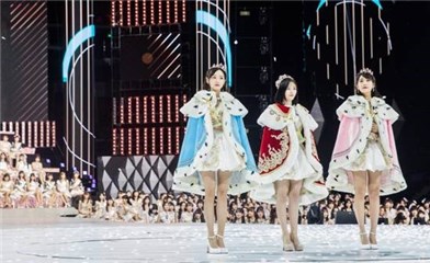 本届总决选Top3成员(左至右 黄婷婷、鞠婧祎、李艺彤)