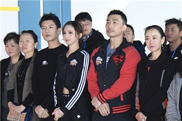 各位主创出席开机仪式