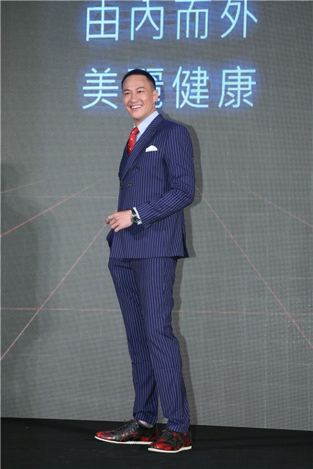 何润东出席医美品媒体茶会