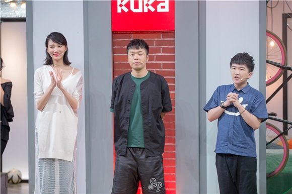 萌点升级!李斯羽张大大「最萌身高差」牵手新节目