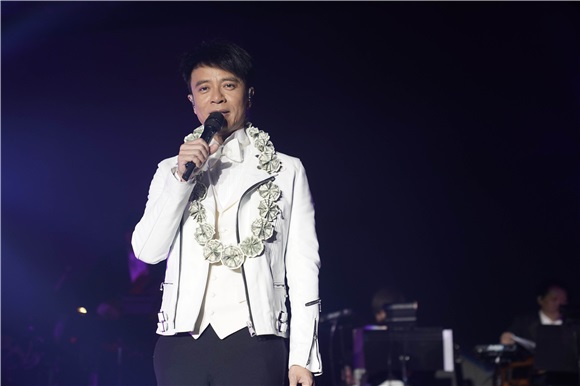 李克勤三十周年世巡拉斯维加斯热力开唱 自爆红包收到手软