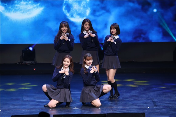 韩国女团Gfriend举办粉丝演唱会