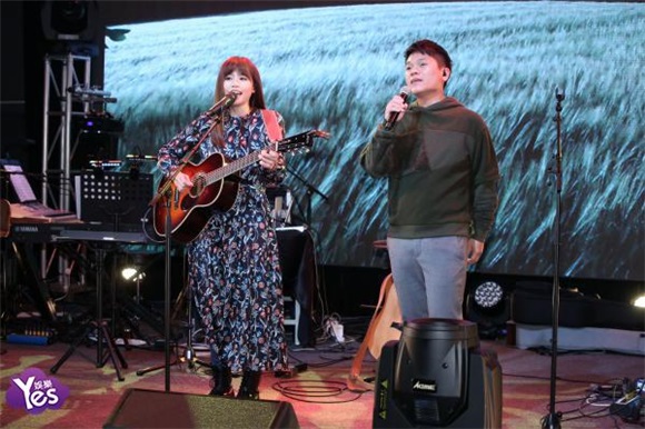 〈Yes 台北现场〉吴汶芳「我来自」演唱会彩排 舒米恩助阵同台合唱
