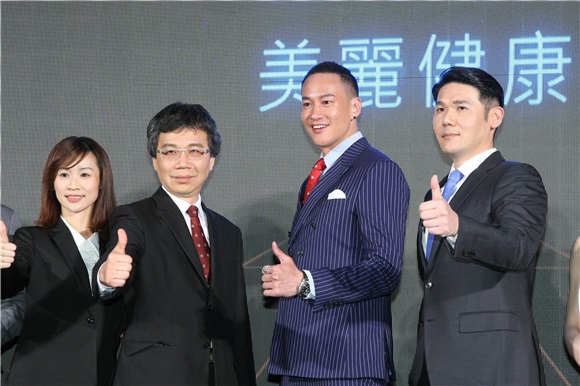 何润东出席医美品媒体茶会