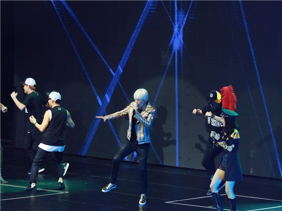 《Running Man》成员宋智孝、李光洙、金钟国、刘在锡、HaHa、池锡辰澳门举行「RUNNING MAN 2017 LIVE TOUR」亚洲巡回粉丝见面会