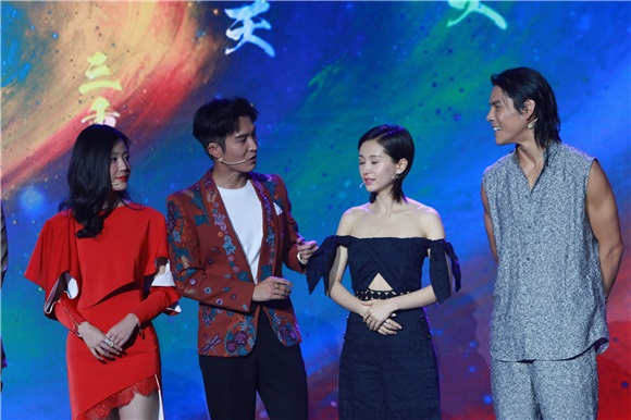 王子文自爆演仙女压力大 盛一伦表示新角色十分励志