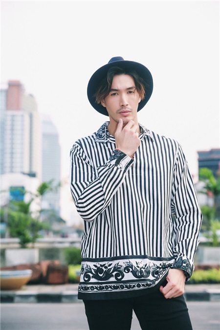 锦荣街拍玩转时尚潮流风向标 尽显型男格调
