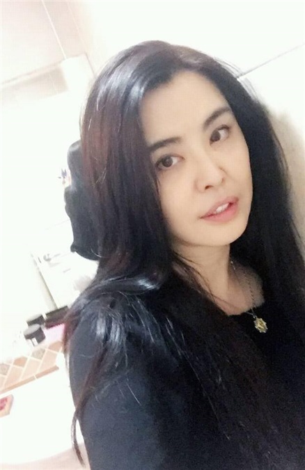 王祖贤中秋後用美照向粉丝问候 新恋情之谜仍未解