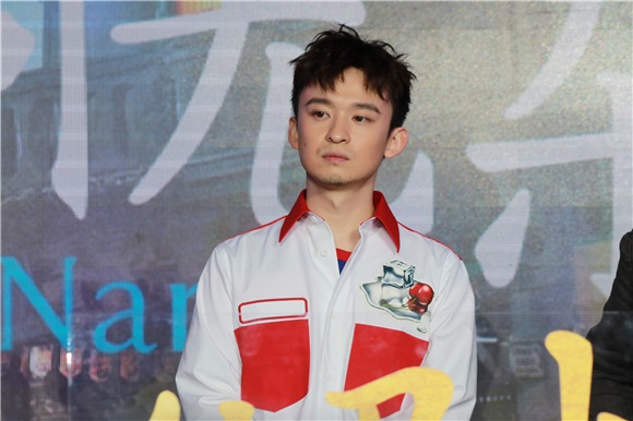 韩寒、高子健、迪丽热巴等出席《解忧杂货店》上海路演
